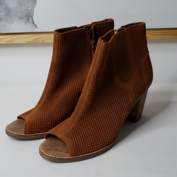 Toms Shoes - TOMS Majorca Suede Peep Toe Bootie, size 8